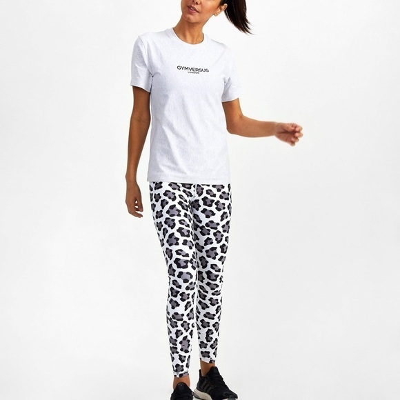 Gymverses Women’s Snow Leopard Leggings Black & White Size XS NWT Athletic Tight - Picture 1 of 3